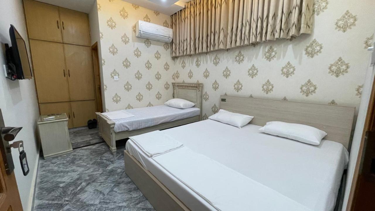 Midways Guest House And Hotels 이슬라마바드 외부 사진