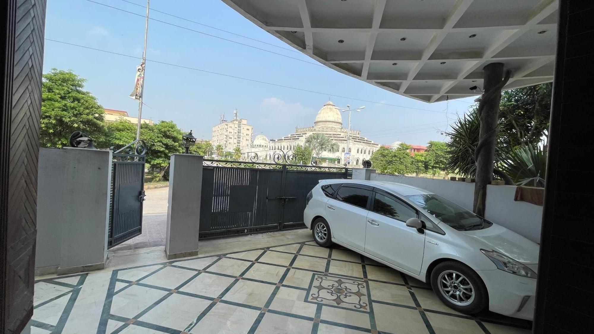 Midways Guest House And Hotels 이슬라마바드 외부 사진