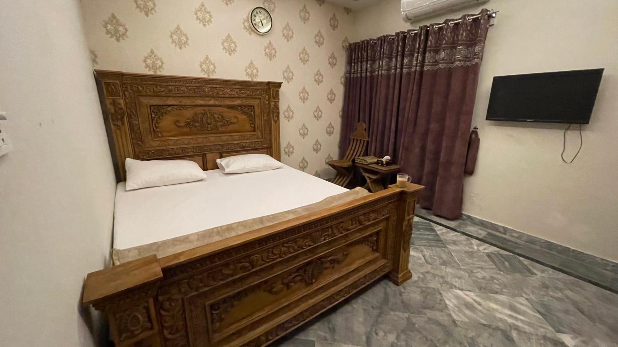 Midways Guest House And Hotels 이슬라마바드 외부 사진