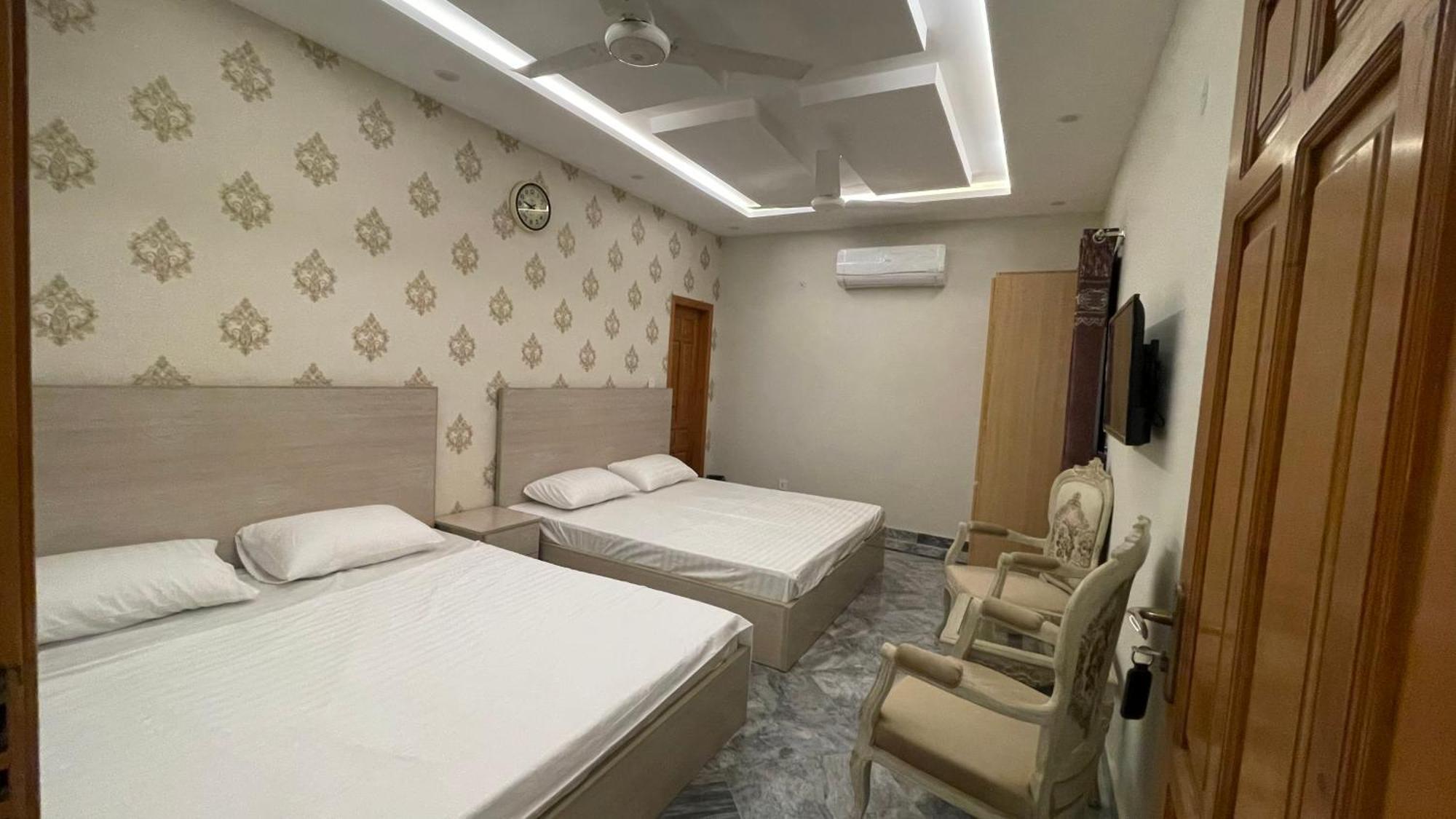 Midways Guest House And Hotels 이슬라마바드 외부 사진