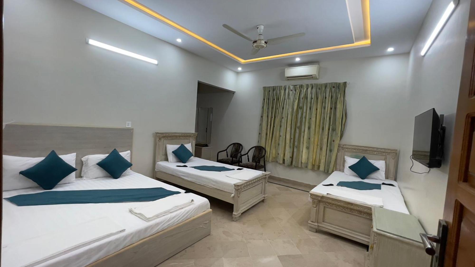 Midways Guest House And Hotels 이슬라마바드 외부 사진