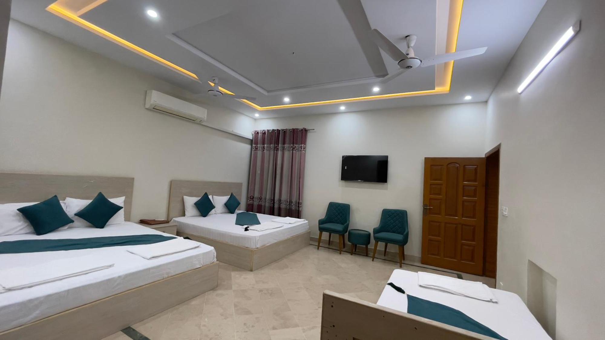 Midways Guest House And Hotels 이슬라마바드 외부 사진